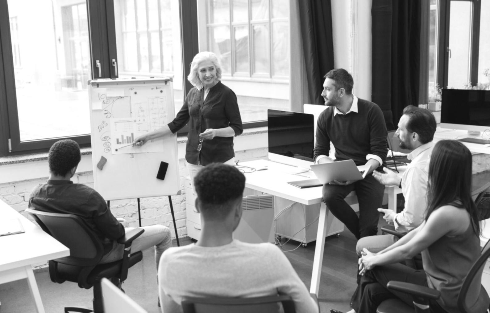 Espace de travail collaboratif chez brytopluiones pour l'apprentissage de la terminologie financière
